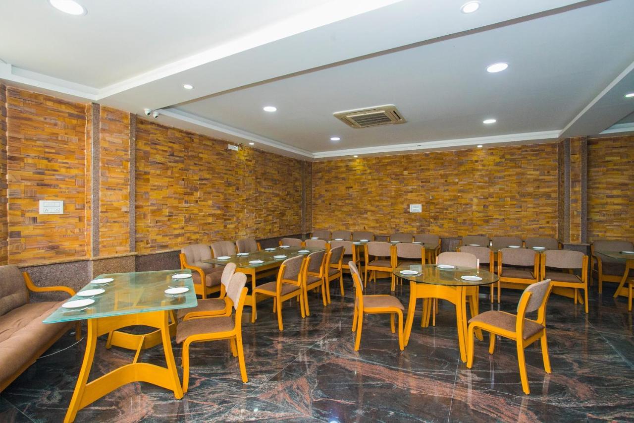 OYO 16123 Chandana Deluxe Bangalore Extérieur photo