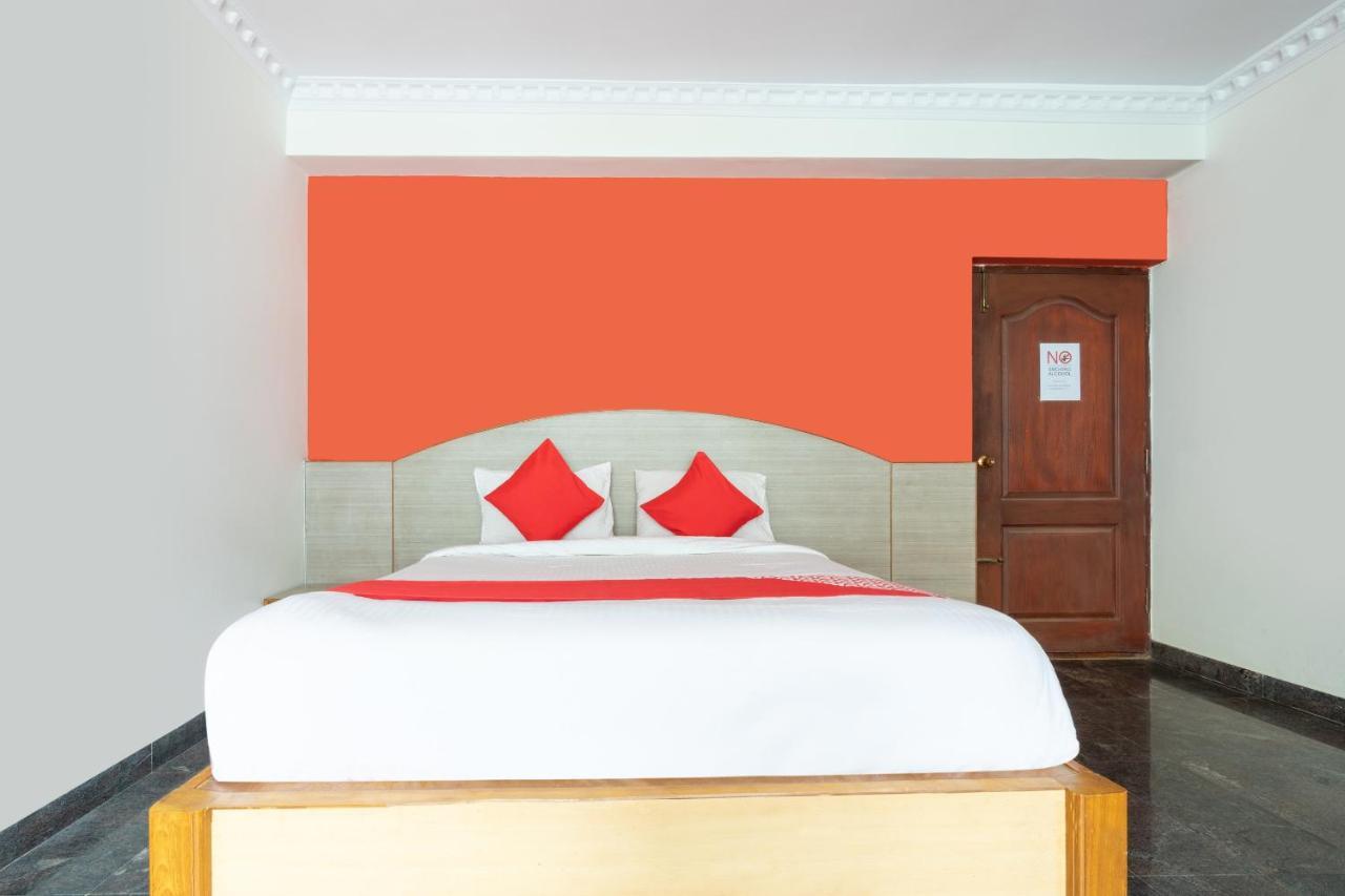 OYO 16123 Chandana Deluxe Bangalore Extérieur photo