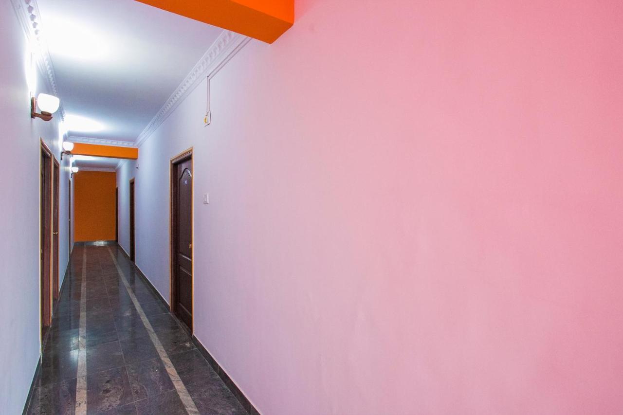 OYO 16123 Chandana Deluxe Bangalore Extérieur photo