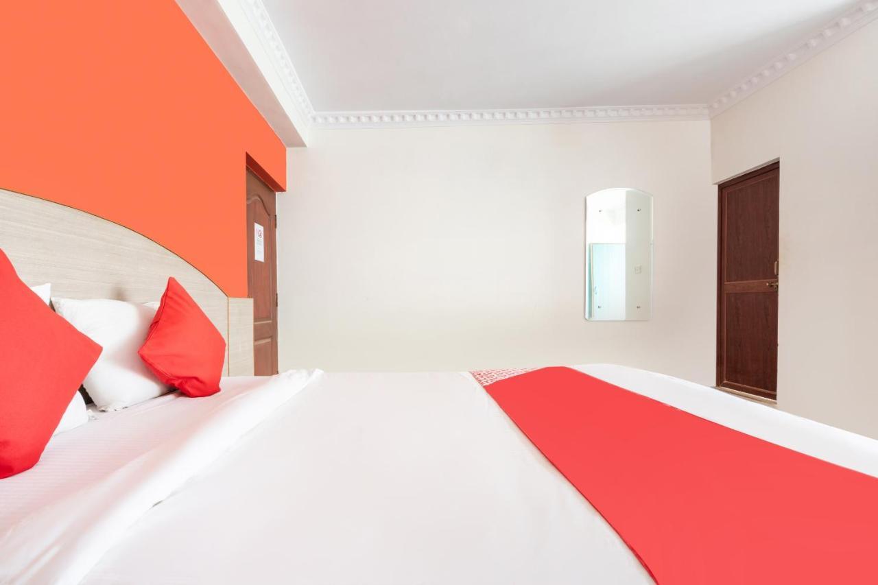 OYO 16123 Chandana Deluxe Bangalore Extérieur photo
