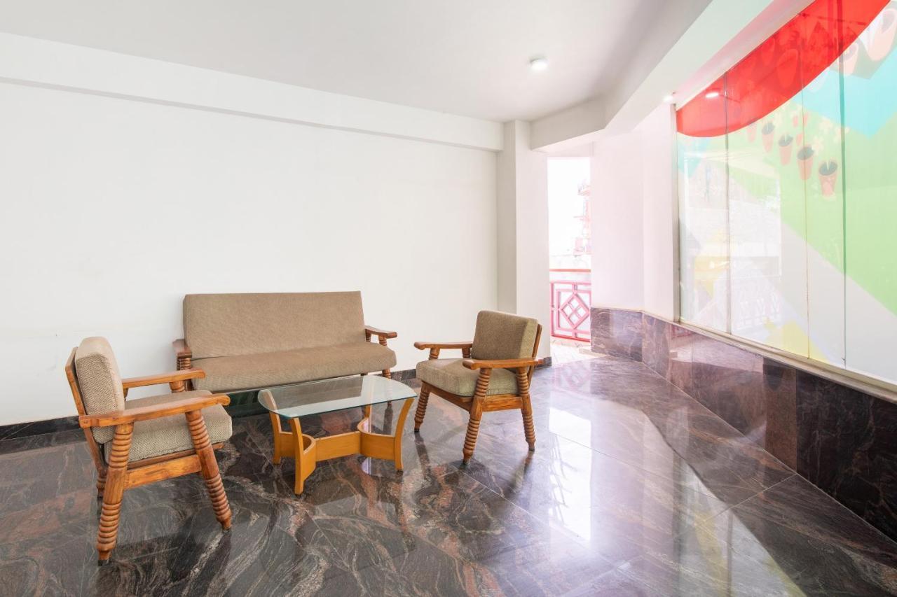 OYO 16123 Chandana Deluxe Bangalore Extérieur photo
