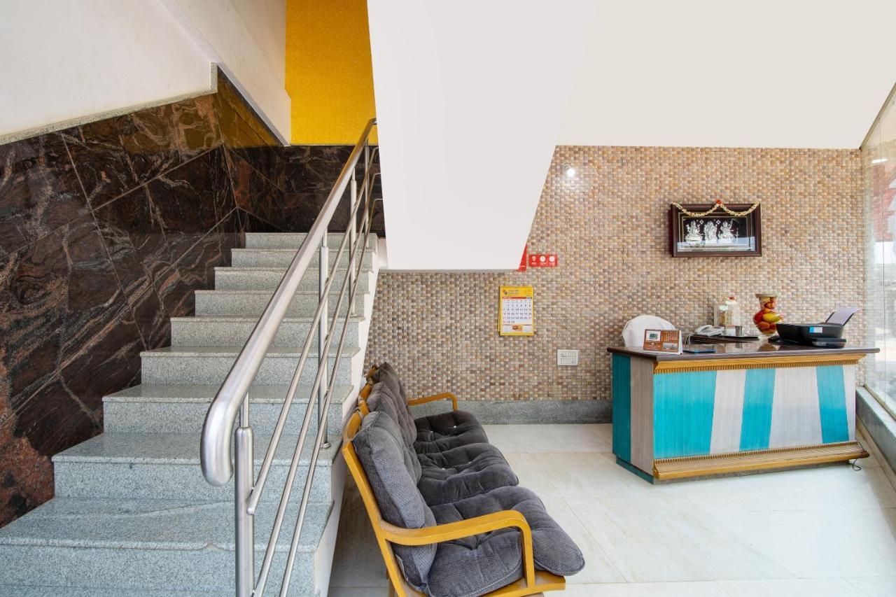 OYO 16123 Chandana Deluxe Bangalore Extérieur photo