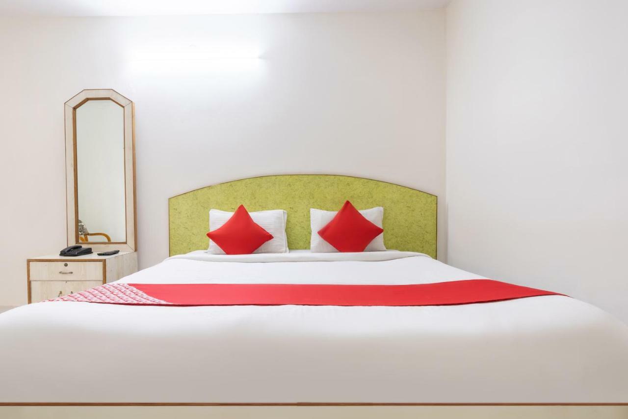 OYO 16123 Chandana Deluxe Bangalore Extérieur photo
